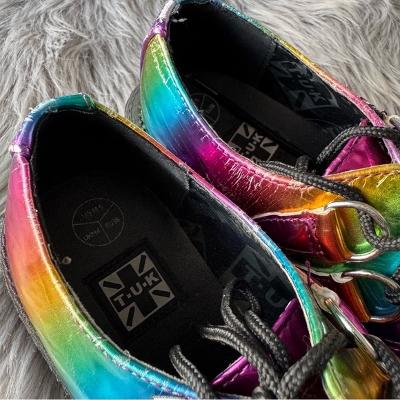 T.U.K.
Unisex Shoes Mondo Hi Creepers Sneaker Metallic Rainbow A8647 - Picture 8 of 11